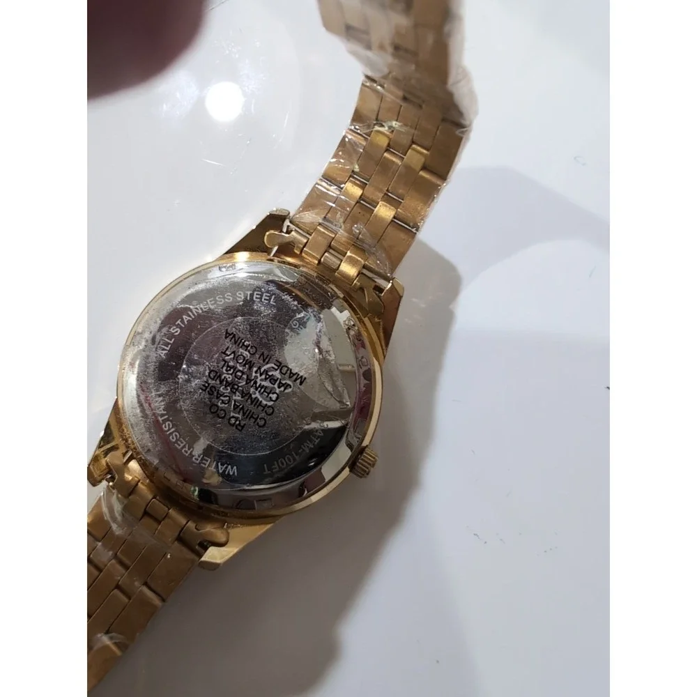 Reginald Mens Wrist‎ Watch Gold White Analog Quartz Needs Battery